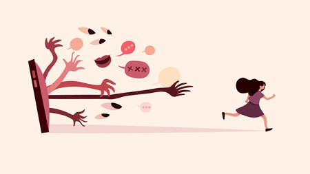 Eine Frau rennt vor Gefahren aus dem Internet davon