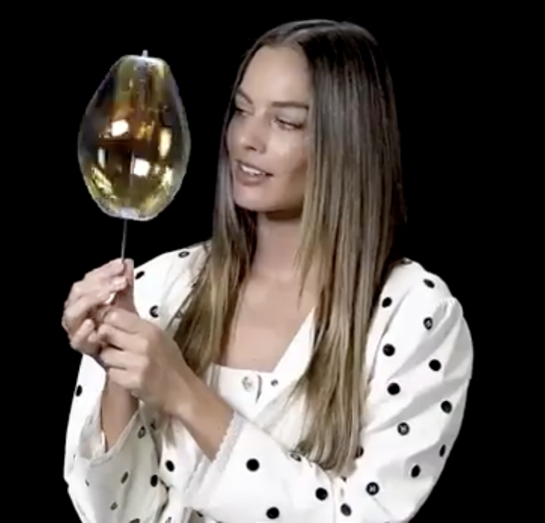 Margot Robbie mit Fidget Toy